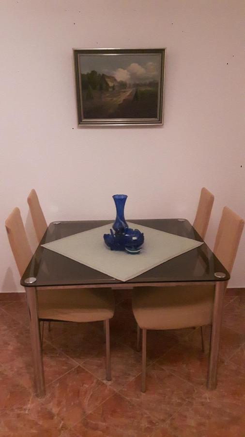 Apartmani Jureta Okrug Gornji Exterior photo
