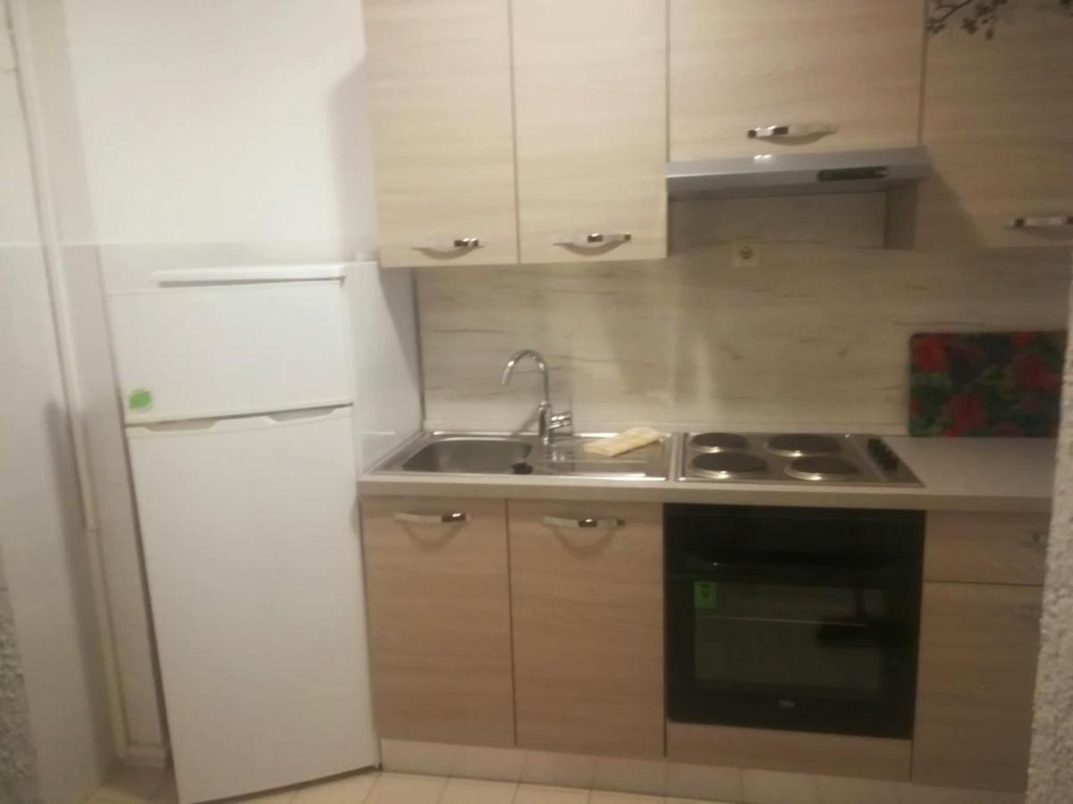 Apartmani Jureta Okrug Gornji Exterior photo