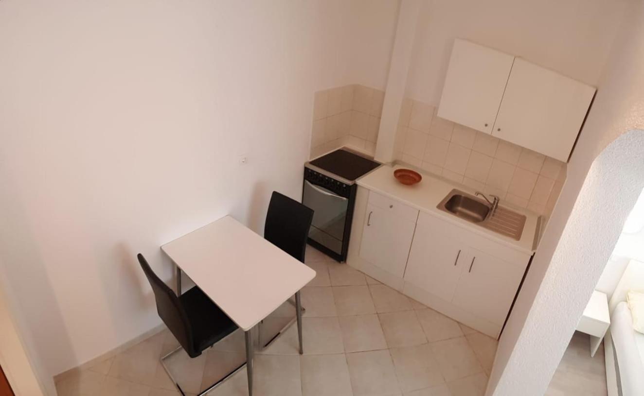 Apartmani Jureta Okrug Gornji Exterior photo
