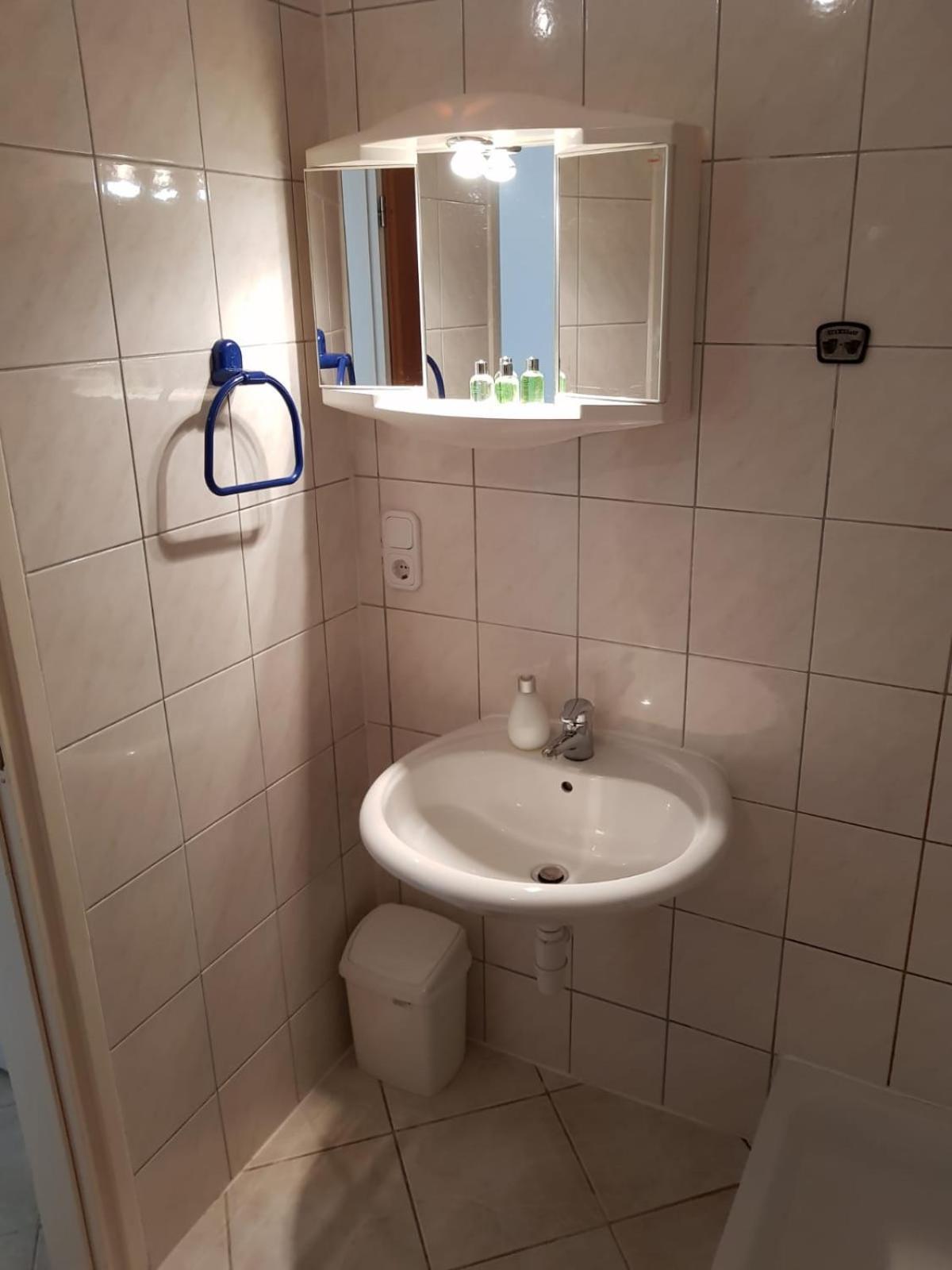 Apartmani Jureta Okrug Gornji Exterior photo