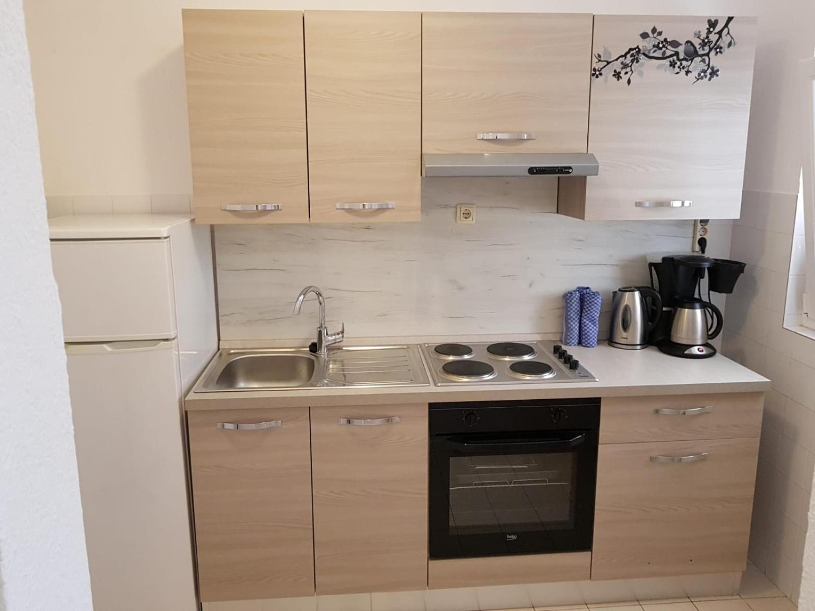 Apartmani Jureta Okrug Gornji Exterior photo